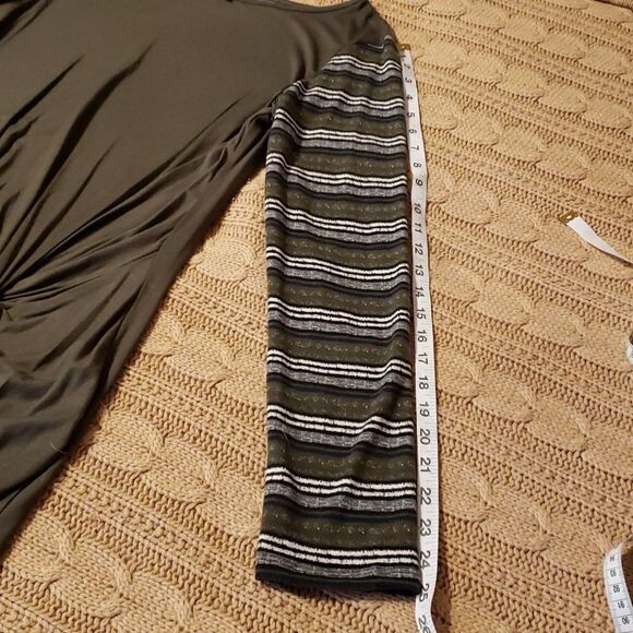 HUNTER Green tunic  - Picture 3 of 6